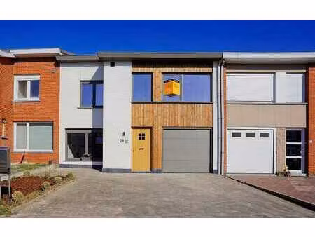 prachtig gerenoveerde woning met 4 slaapkamers te ledegem