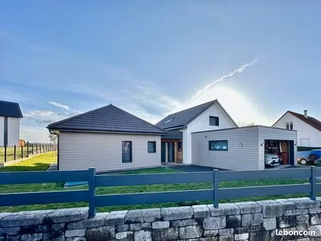 maison 6 pièces 140 m²