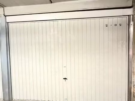 box double 8ème parc du 26ème centenaire