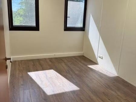 bureaux 12 m2 à louer - tassin le bourg