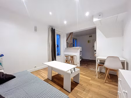 studio 20m2 au calme sur cour.