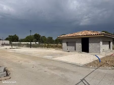 terrain 387 m² peyrolles en provence