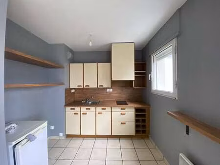 location appartement 2 pièces à nantes (44000) : à louer 2 pièces / 41m² nantes