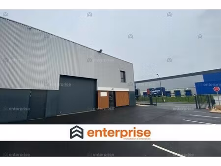 location local commercial