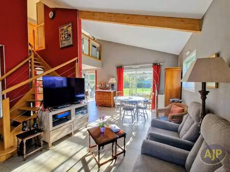 vente maison à cugand (85610) : à vendre / 117m² cugand