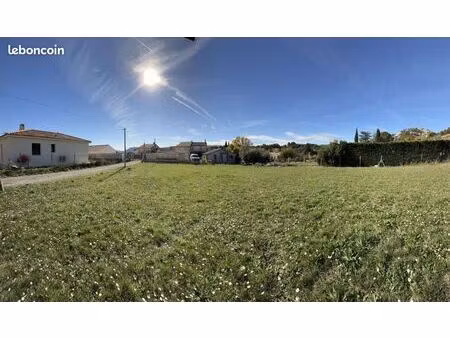 terrain 593 m² la bouilladisse