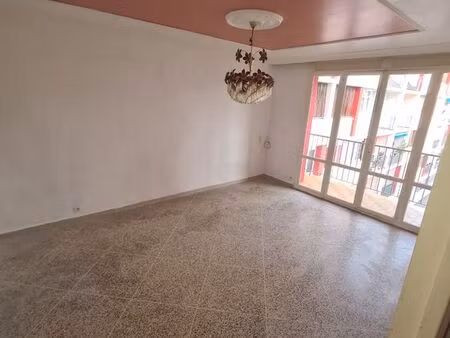 appartement t3 64m² avec balcon et cave