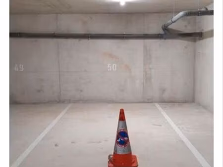 vends place de parking la duranne