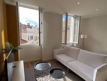 appartement rénové et lumineux - t2 41m2 - noailles
