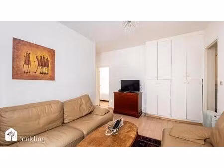 à vendre - levallois-perret mairie - appartement 3 pièces avec deux caves de 49 m²