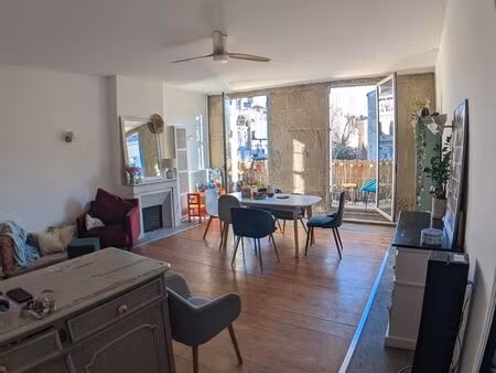 t3 de 80 m² avec balcon  palais longchamp