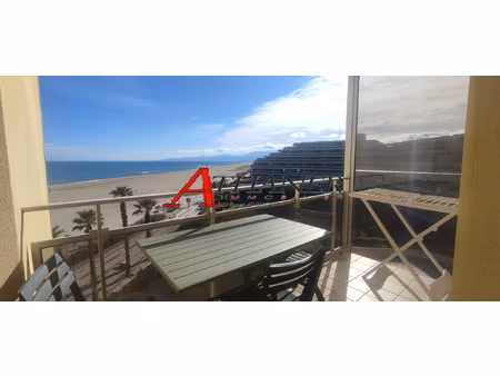 studio/cabine + parking vue mer