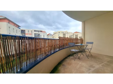 lyon 9 / valmy studio avec terrasse et garage