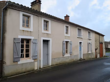 maison de campagne avec grange et petites dépendances