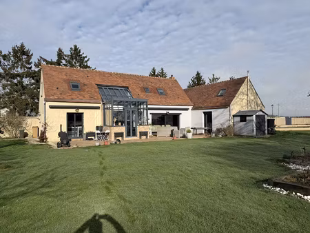 chataincourt - maison 8 pièces avec jardin et piscine