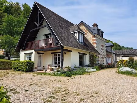 propriété 7 pièces 203 m²