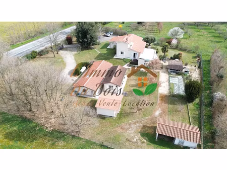 magnifique villa au coeur d'un parc de 3850 m2 avec annexe d