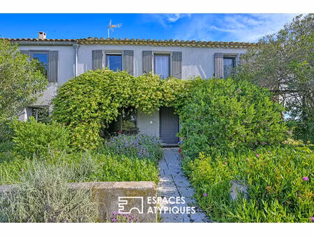 mas contemporain au coeur des vignes