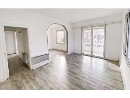 location appartement  68.36 m² t-2 à la ciotat  1 100 €