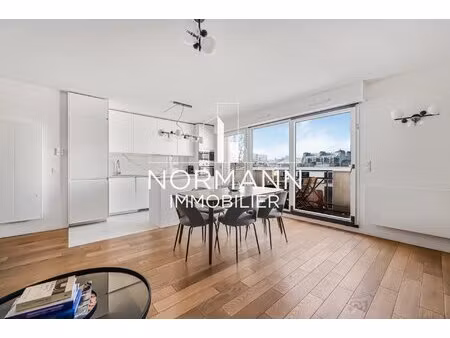 levallois-aristide briand-dernier etage-2 chambres-balcon-parking