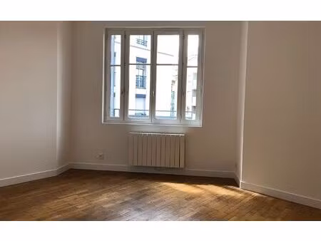 location appartement  49.38 m² t-2 à lyon 4  964 €