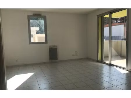 location appartement  59.82 m² t-3 à montpellier  849 €
