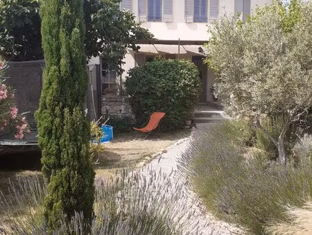 maison de village de caractère avec jardin et studio