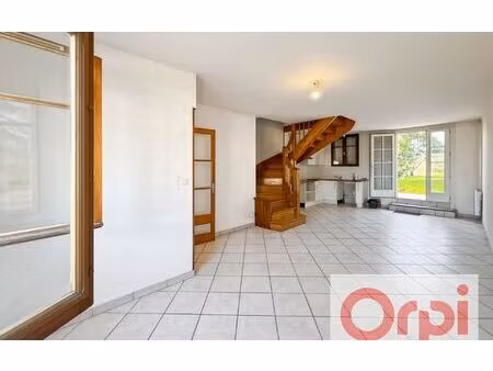 location maison  m² t-3 à grenade  800 €