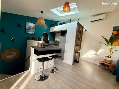 t1 bis mezzanine 26 m² meublé  lumineux avec balcon – quartier médiéval