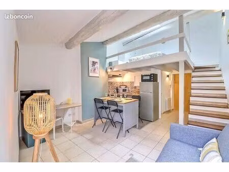 t1-38m2- nîmes 30900- quartier ecusson-arènes