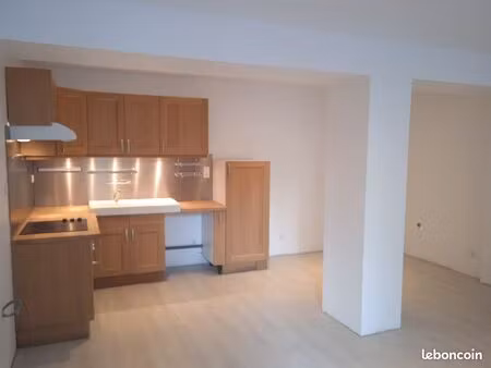 appartement 2 pièces 54m2 rez de chaussée