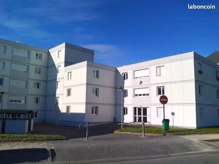 st amand montrond-appartement t4