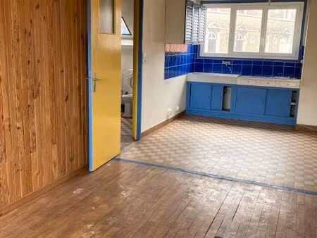 2 pièces meublé coeur de ville d'elbeuf  au calme