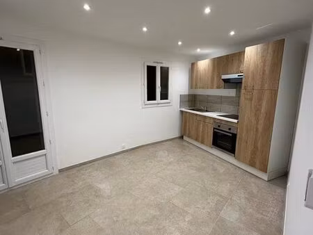 t2 – 31 m² – martigues jonquières – centre-ville