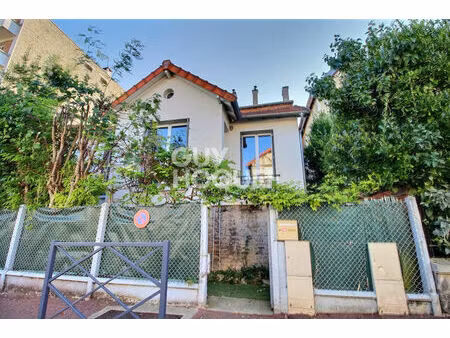 maison à louer à chaville - 3 pièces avec jardin