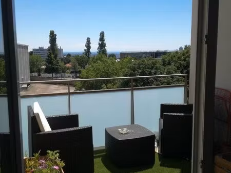 logement t1 bis vue sur lyon