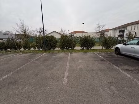 location place de parking