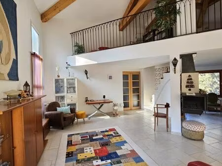 haut de villa t5 de 170m2