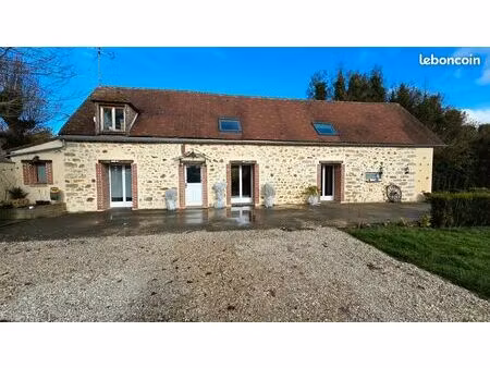 longère en pierre rénovée – 180 m² – 4 chambres – terrain 2000 m²