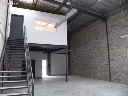 local bureaux 150 m²