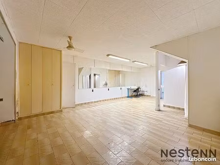 local commercial 77 m² gardanne