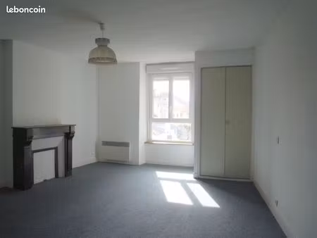 bourbonne-les-bains 52400 en plein centre: location d’un studio non meublé