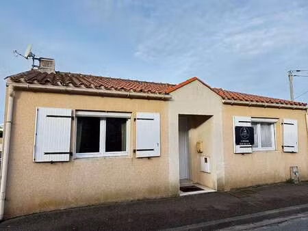 vente maison aux sables-d'olonne (85100) : à vendre / 80m² les sables-d'olonne