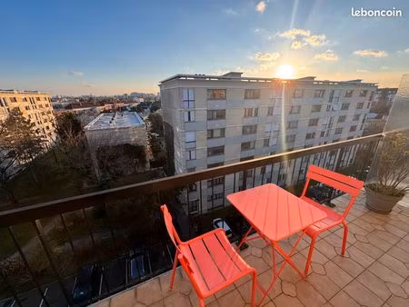 appartement meublé lumineux avec superbe vue