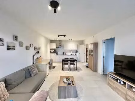 lichtrijk 1-slaapkamerappartement met terras 19m²