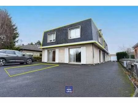 appartement rénové avec garage et parking privé  dans un cl