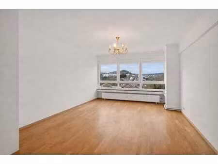 option-dernier étage – 2 chambres – avec ascenseur !