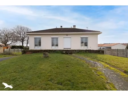 vente maison 5 pièces 110 m² dompierre-sur-yon (85170)