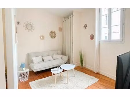 location appartement  31.36 m² t-2 à pau  595 €