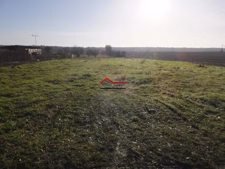 vente terrain 1850 m² à la groutte (18200)  20 500 €